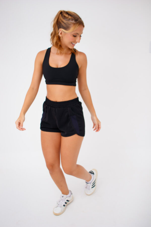 Short Fitness Speed Preto - Short Feminino de corrida com bolso e suporte interno - Image 10